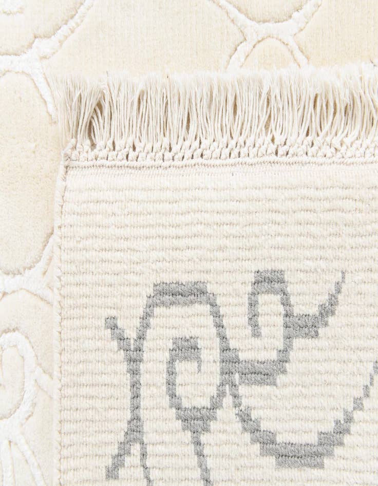 Detail image of  4' 9 x 6' 8  Hand Knotted Darya Wool Rug