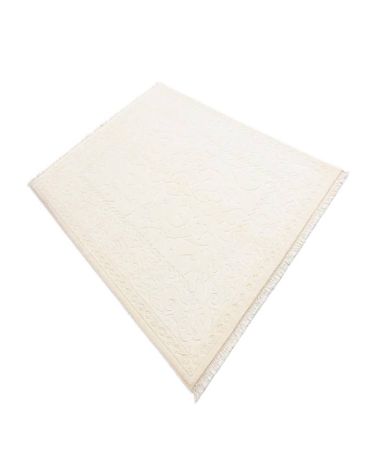 Detail image of  4' 11 x 6' 9  Hand Knotted Darya Wool Rug