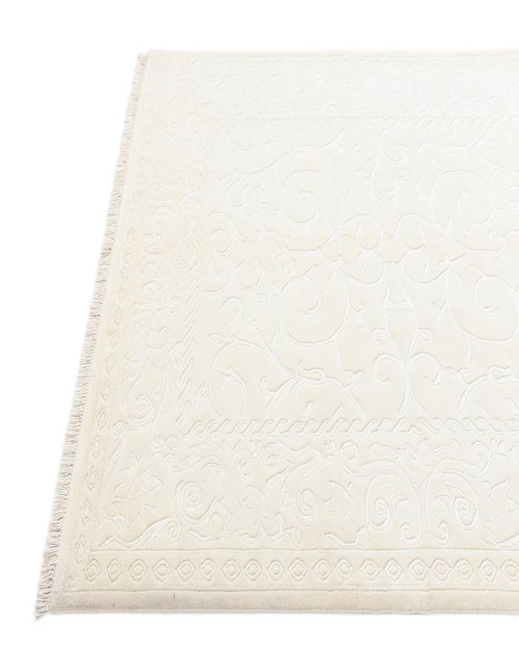 Detail image of  4' 11 x 6' 9  Hand Knotted Darya Wool Rug