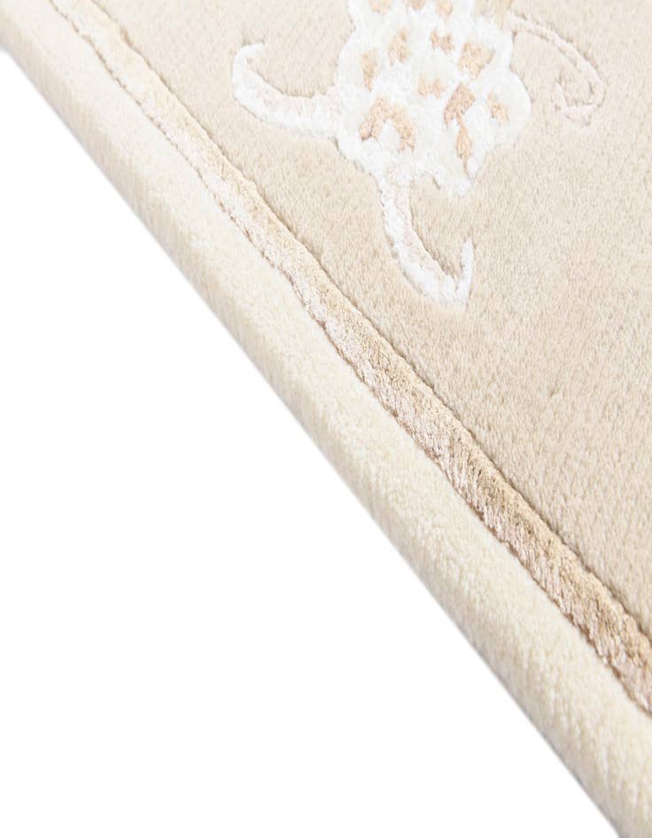 Detail image of  2' 9 x 5' 1  Hand Knotted Darya Rug