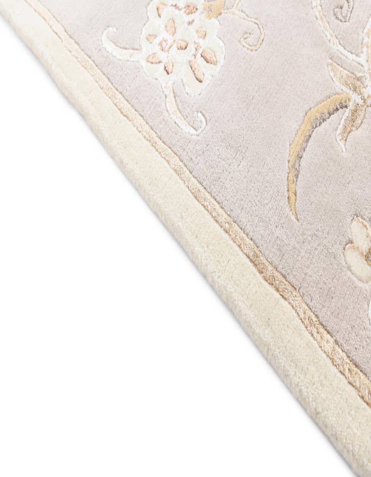 Detail image of  5' 9 x 8' 1  Hand Knotted Darya Rug