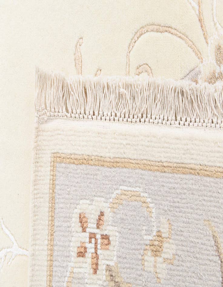 Detail image of  5' 9 x 8' 1  Hand Knotted Darya Rug