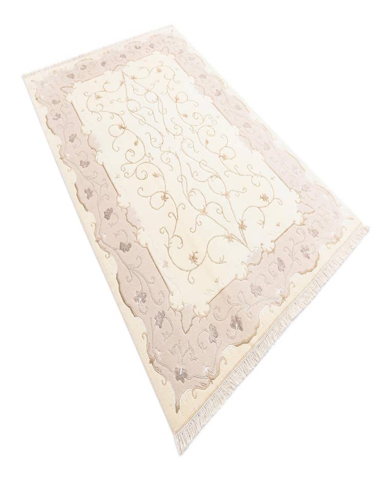 Detail image of  5' 7 x 7' 11  Hand Knotted Darya Rug