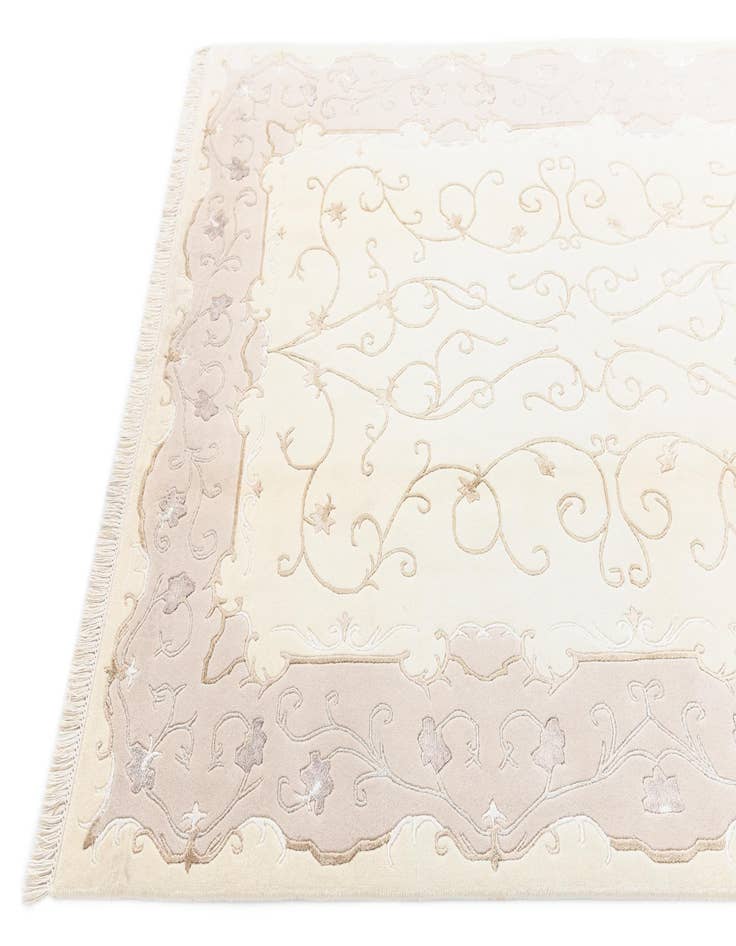 Detail image of  5' 7 x 7' 11  Hand Knotted Darya Rug