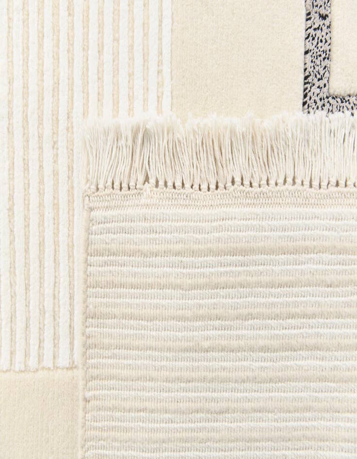 Detail image of  6' 7 x 9' 10  Hand Knotted Darya Rug