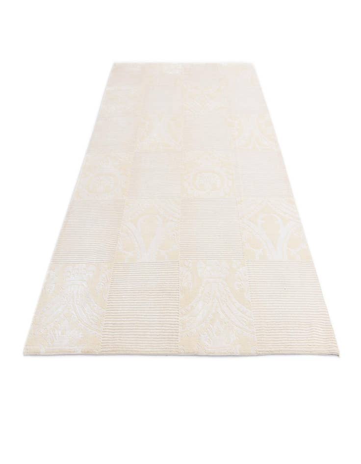 Detail image of  6' 8 x 9' 10  Hand Knotted Darya Wool Rug