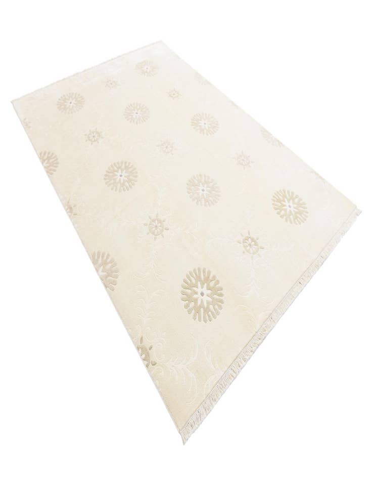 Detail image of  6' 11 x 9' 6  Hand Knotted Darya Wool Rug