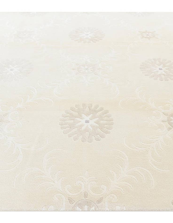 Detail image of  6' 11 x 9' 6  Hand Knotted Darya Wool Rug