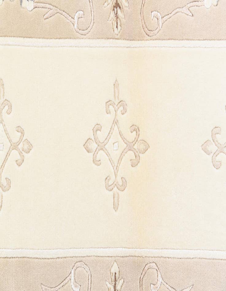 Detail image of  2' 8 x 4' 10  Hand Knotted Darya Rug