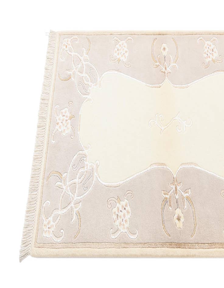 Detail image of  2' 9 x 5'  Hand Knotted Darya Rug