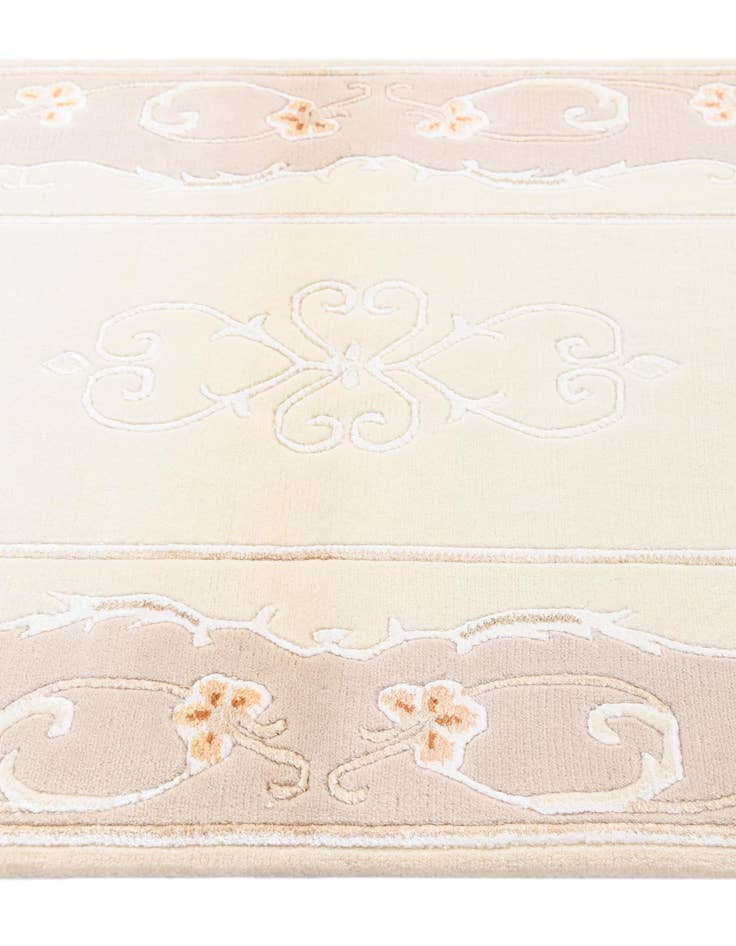 Detail image of  2' 9 x 5' 2  Hand Knotted Darya Wool Rug