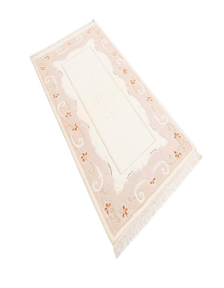 Detail image of  2' 9 x 4' 11  Hand Knotted Darya Wool Rug