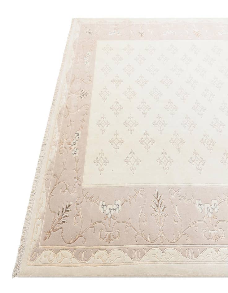 Detail image of  8' 4 x 11' 4  Hand Knotted Darya Rug