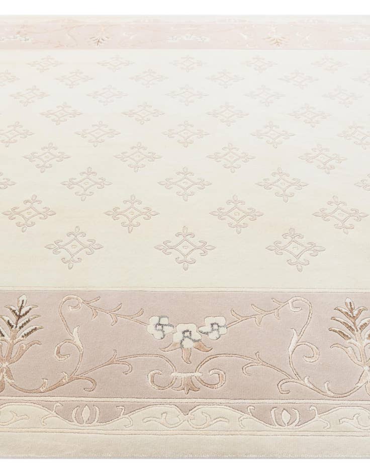 Detail image of  8' 4 x 11' 4  Hand Knotted Darya Rug