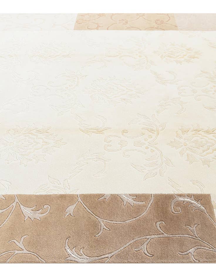 Detail image of  6' 6 x 10'  Hand Knotted Darya Rug