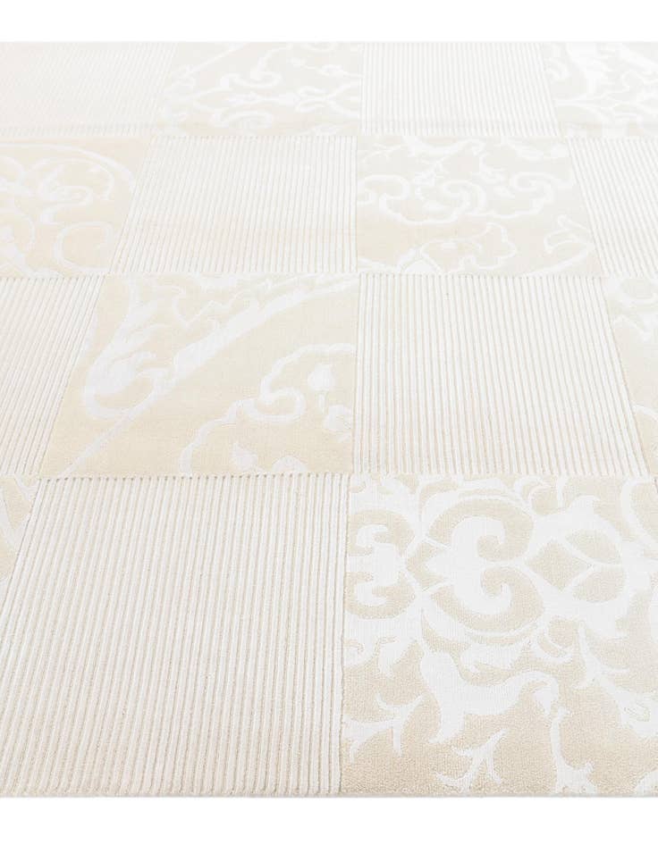 Detail image of  6' 8 x 9' 9  Hand Knotted Darya Rug