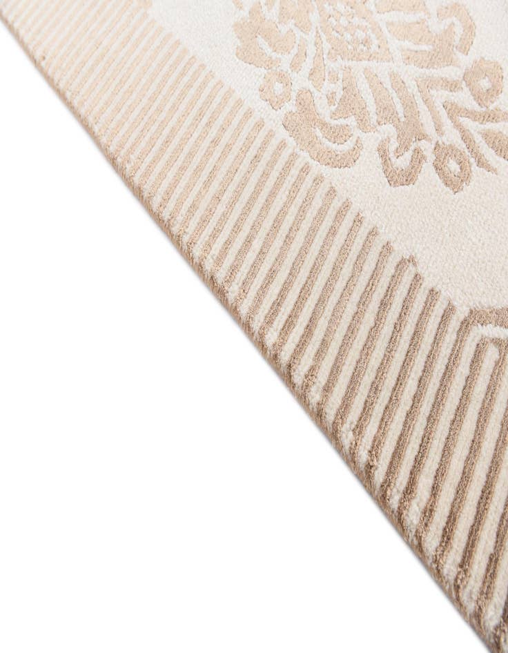 Detail image of  6' 8 x 10'  Hand Knotted Darya Wool Rug