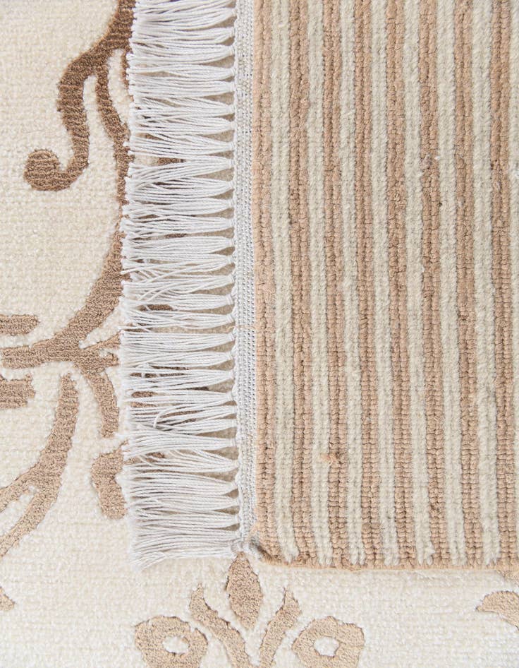 Detail image of  6' 8 x 10'  Hand Knotted Darya Wool Rug