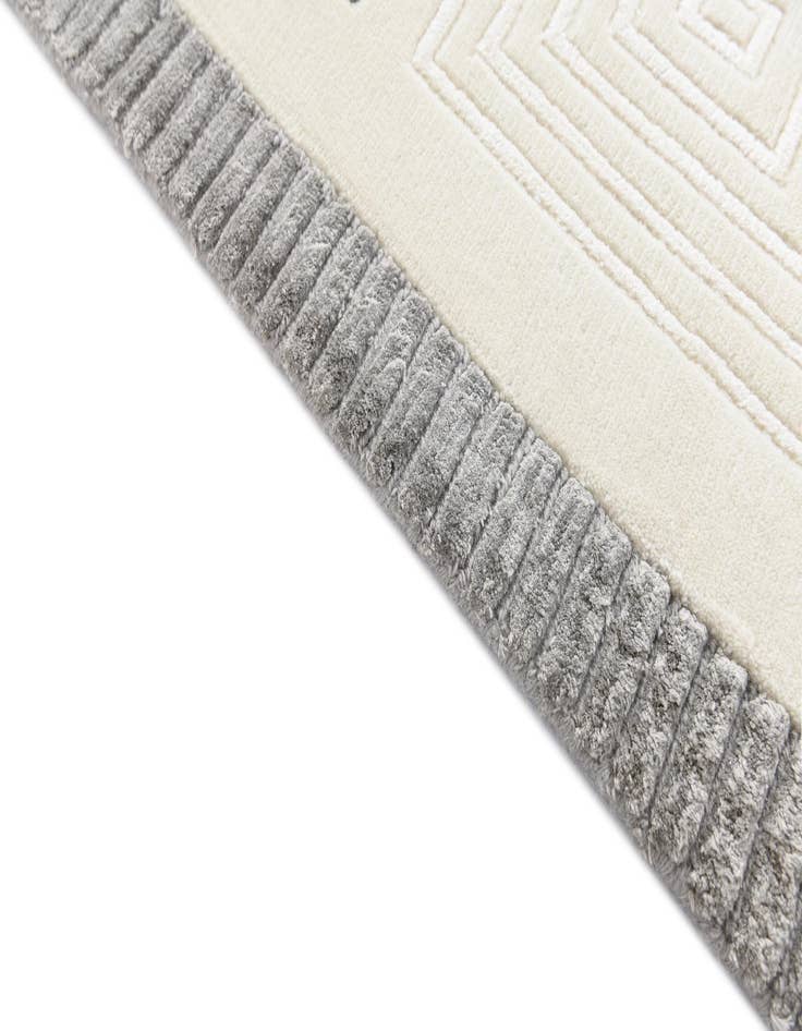 Detail image of  5' 6 x 7' 9  Hand Knotted Darya Wool Rug