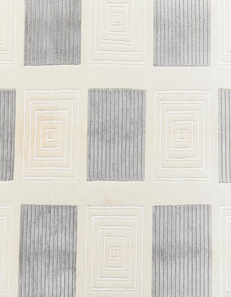 Detail image of  5' 6 x 7' 9  Hand Knotted Darya Wool Rug