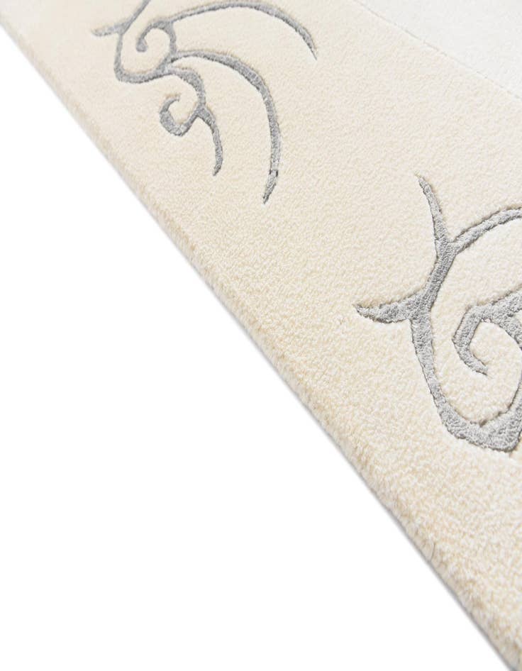 Detail image of  5' 6 x 7' 10  Hand Knotted Darya Rug