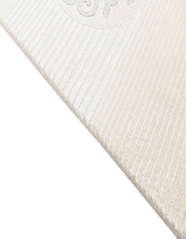 Detail image of  5' 7 x 8'  Hand Knotted Darya Rug