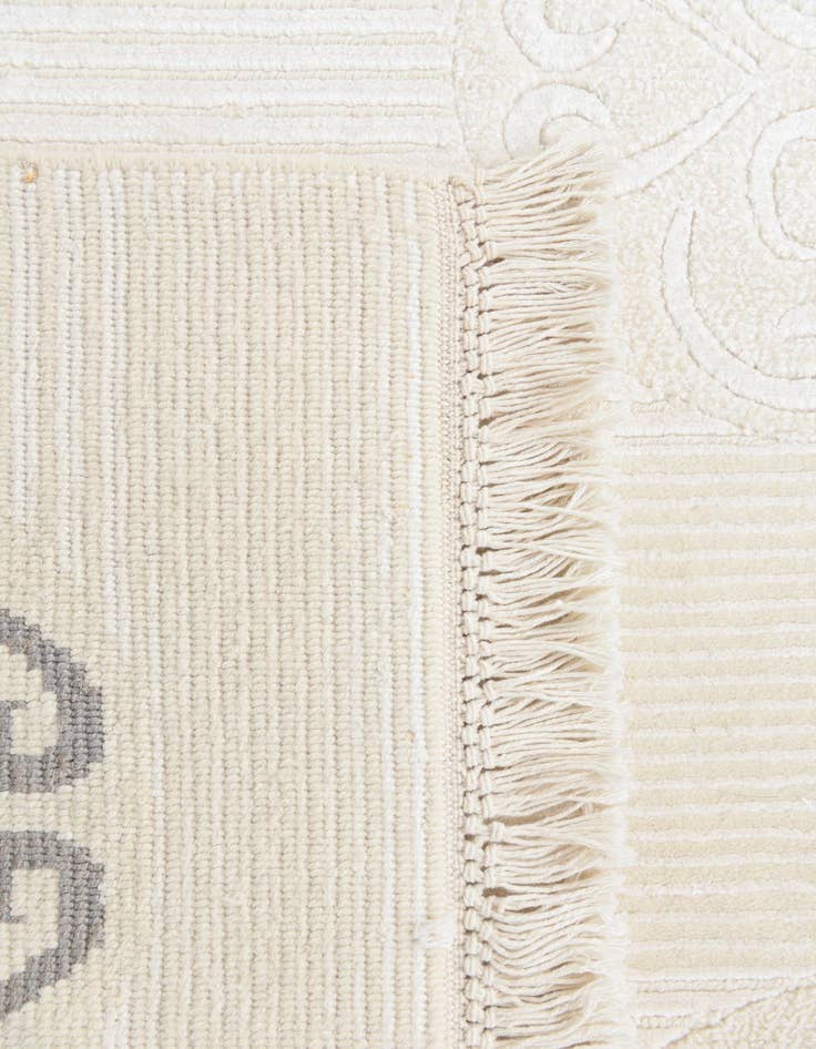 Detail image of  5' 7 x 8'  Hand Knotted Darya Rug