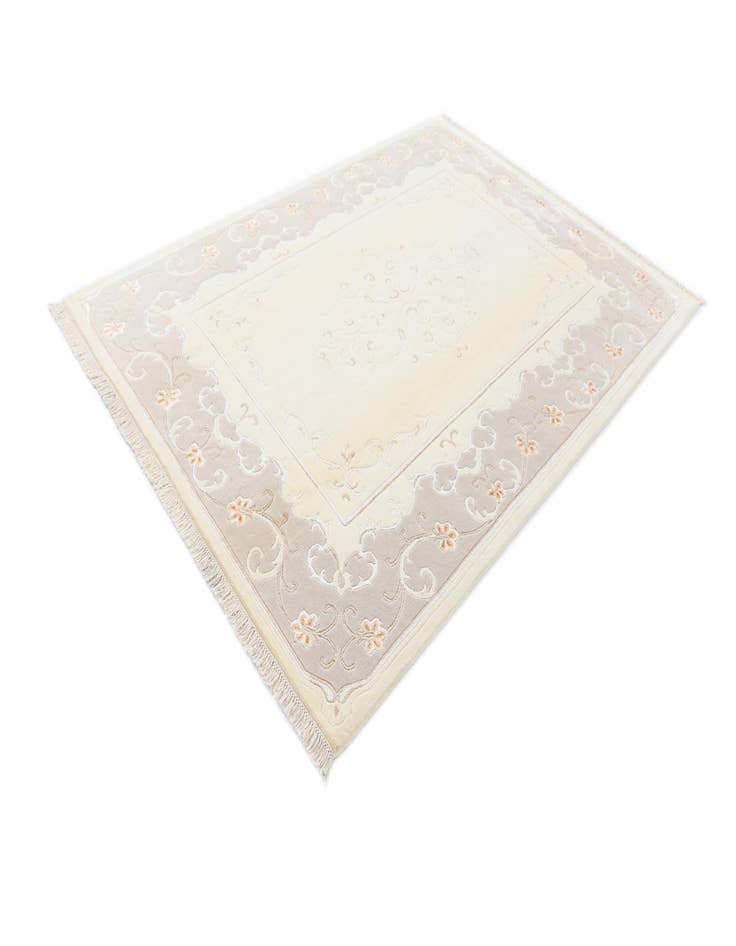 Detail image of  5' 7 x 7' 10  Hand Knotted Darya Rug