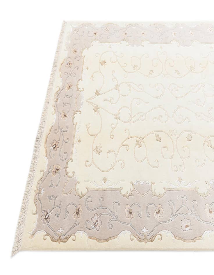 Detail image of  5' 9 x 7' 11  Hand Knotted Darya Rug