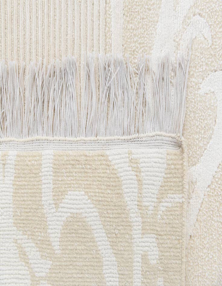 Detail image of  5' 7 x 8'  Hand Knotted Darya Rug