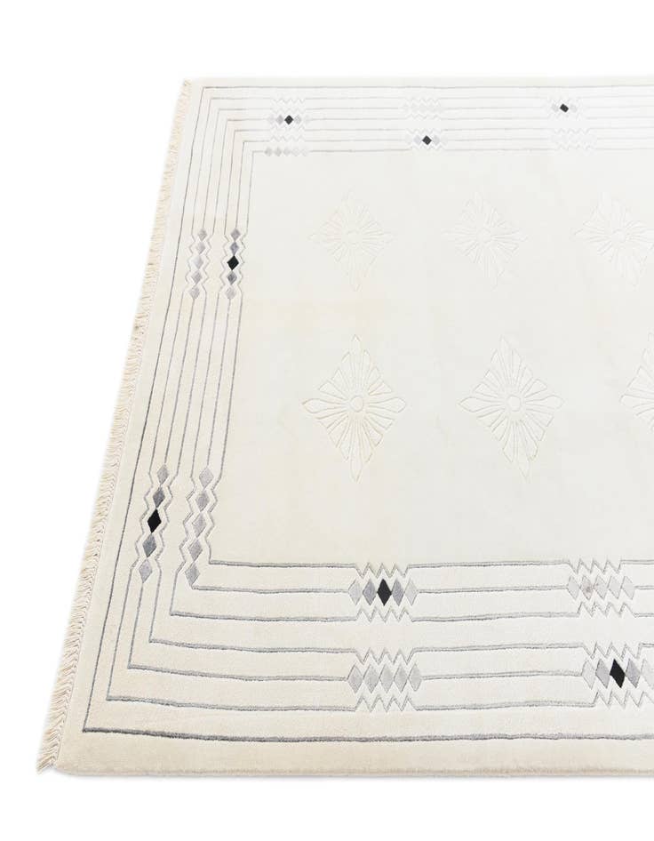 Detail image of  5' 8 x 7' 11  Hand Knotted Darya Rug