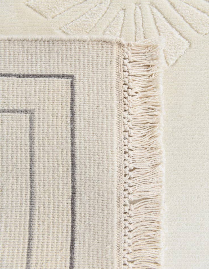 Detail image of  5' 8 x 7' 11  Hand Knotted Darya Rug