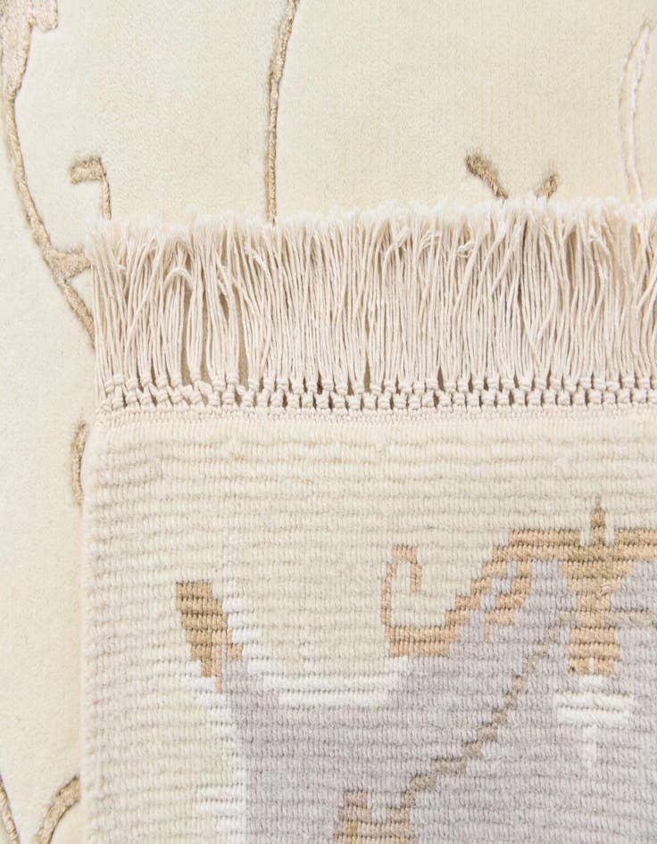 Detail image of  5' 10 x 7' 10  Hand Knotted Darya Rug