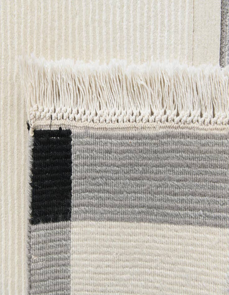 Detail image of  5' 8 x 7' 10  Hand Knotted Darya Wool Rug