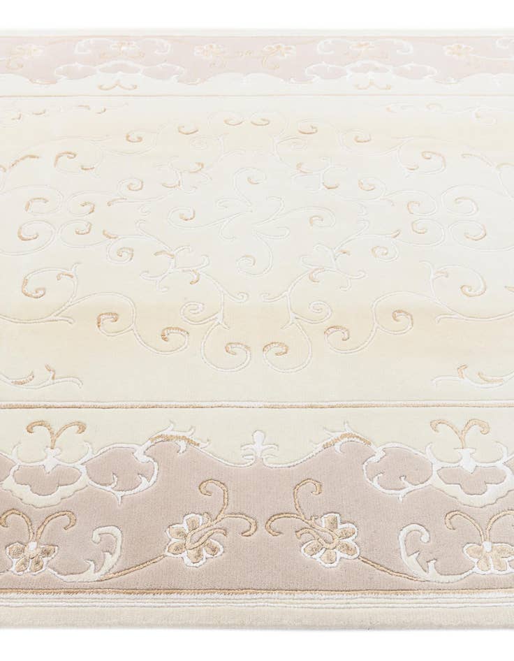 Detail image of  5' 8 x 8'  Hand Knotted Darya Rug