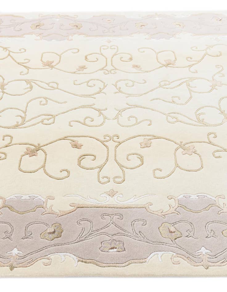 Detail image of  5' 8 x 8'  Hand Knotted Darya Rug