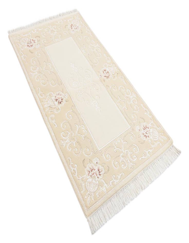 Detail image of  2' 7 x 4' 9  Hand Knotted Darya Rug