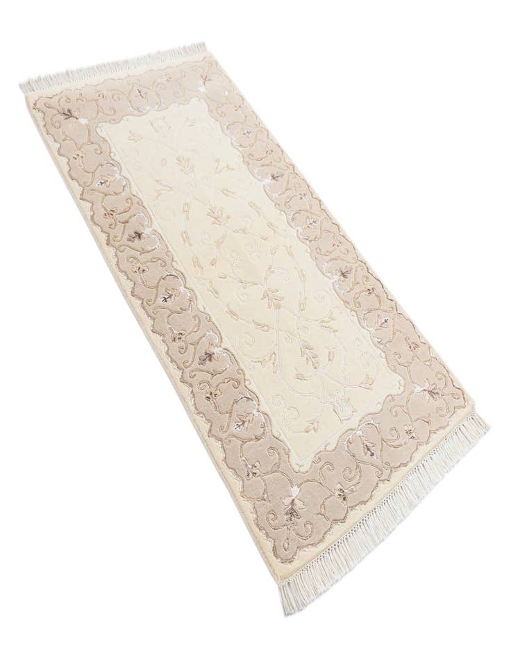 Detail image of  2' 9 x 4' 10  Hand Knotted Darya Rug