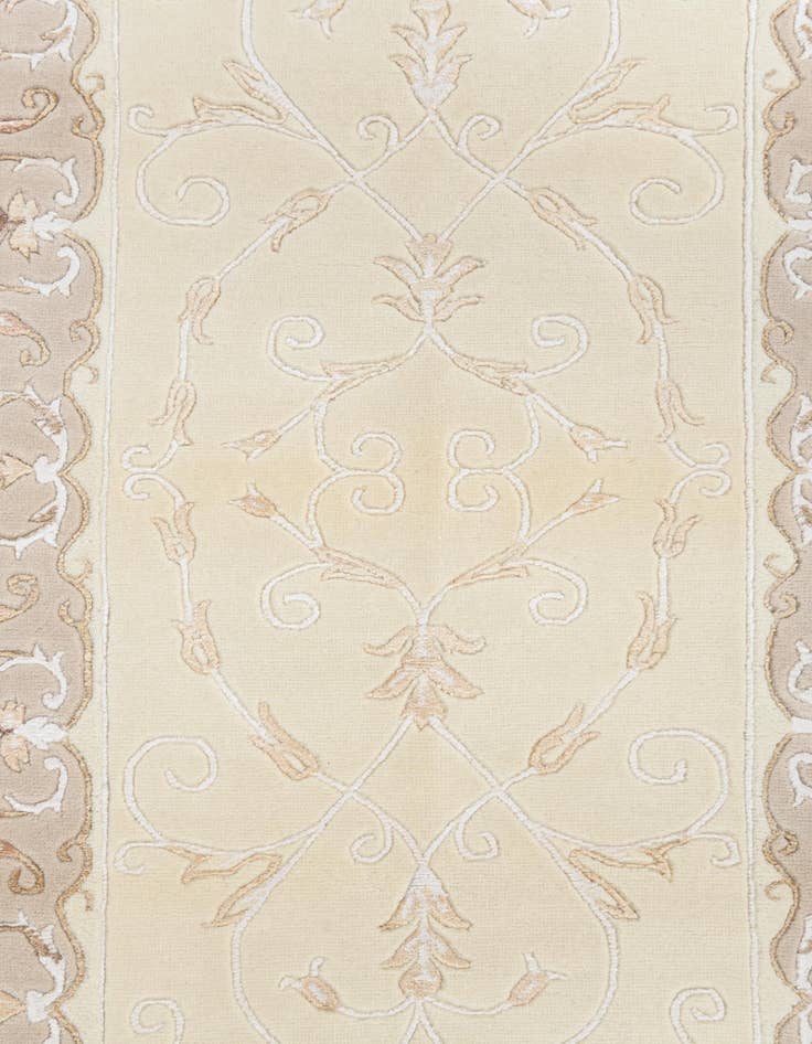 Detail image of  2' 9 x 4' 10  Hand Knotted Darya Rug