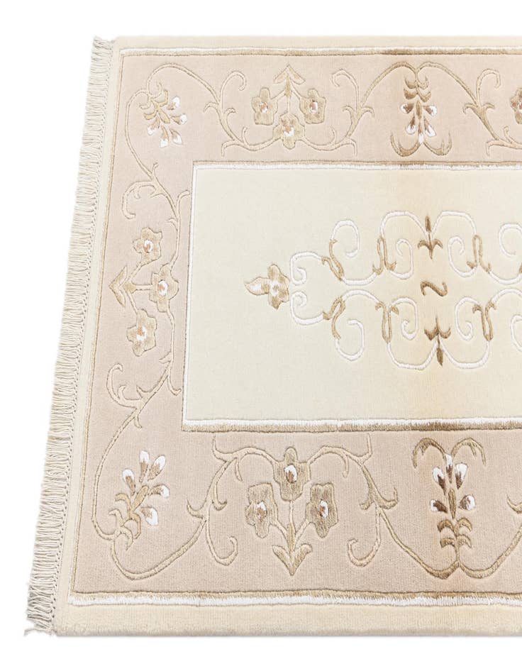 Detail image of  2' 9 x 5'  Hand Knotted Darya Rug