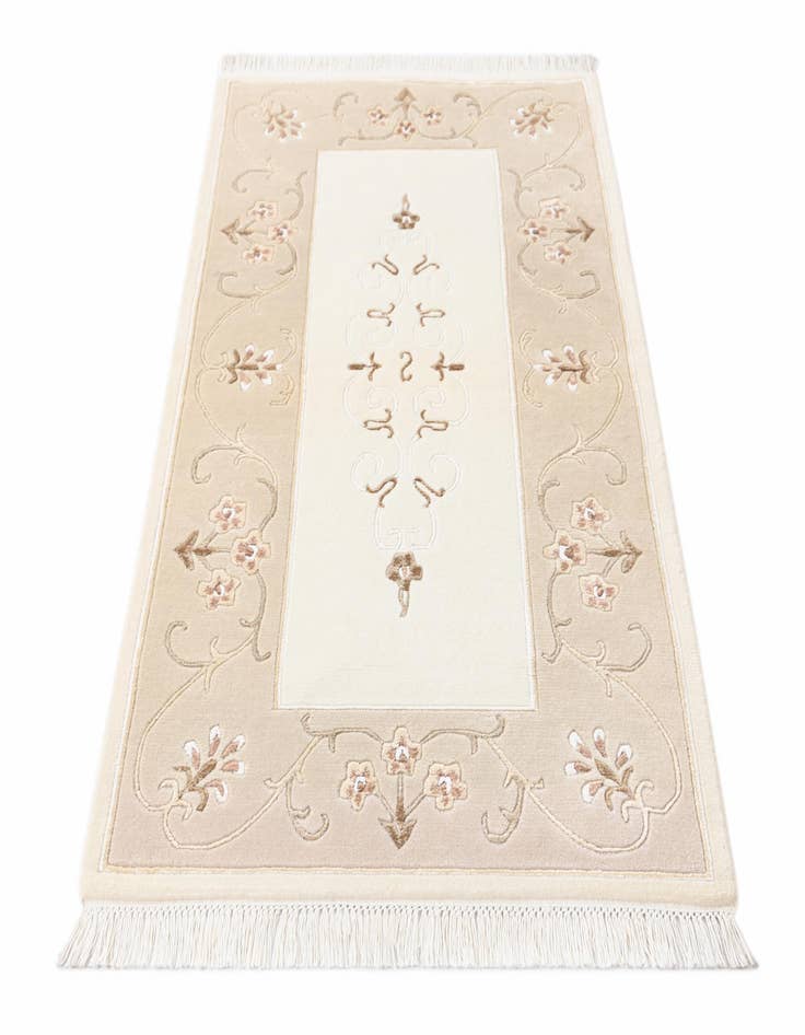 Detail image of  2' 8 x 5'  Hand Knotted Darya Rug