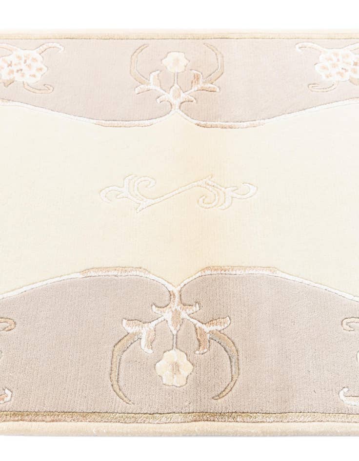 Detail image of  2' 9 x 5'  Hand Knotted Darya Rug