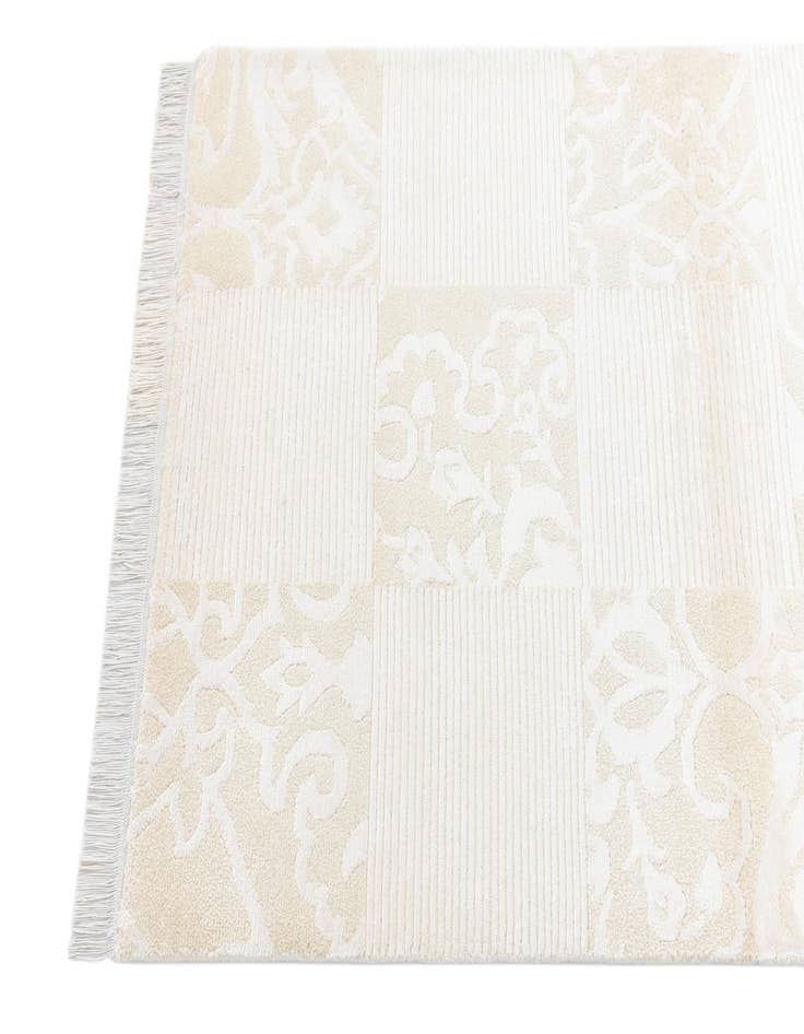 Detail image of  2' 7 x 5' 2  Hand Knotted Darya Rug