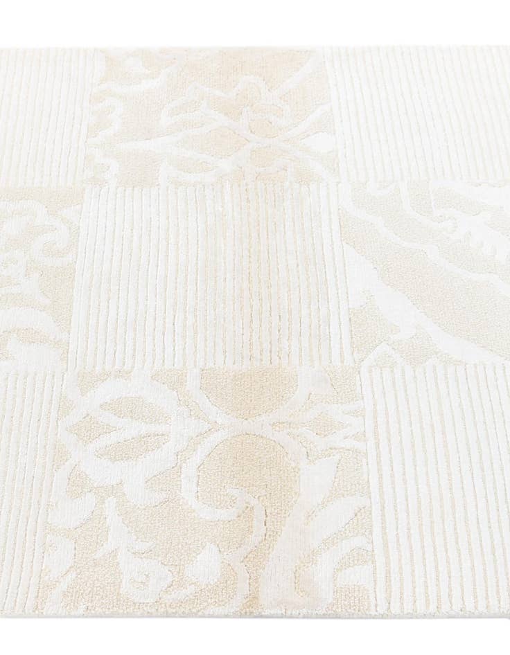 Detail image of  2' 7 x 5' 2  Hand Knotted Darya Rug