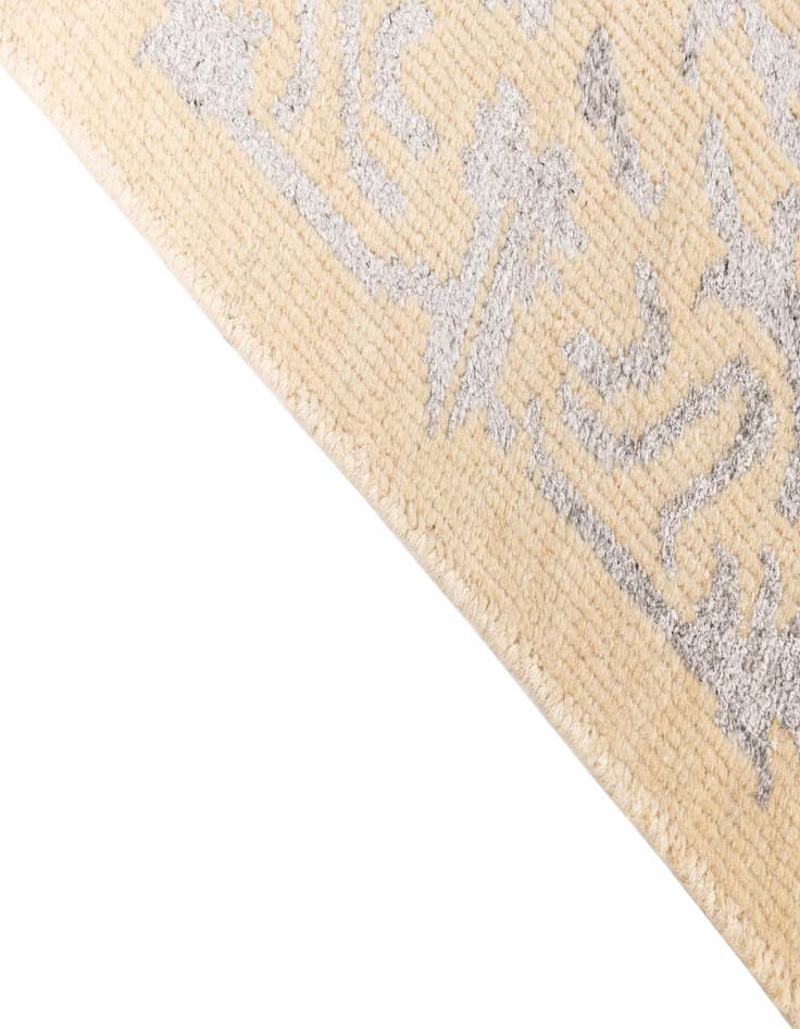 Detail image of  4' 10 x 8'  Hand Knotted Darya Rug