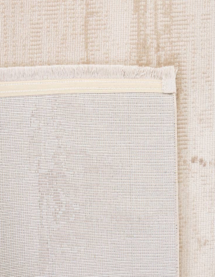 Detail image of  5' 5 x 7' 10 Deepa Rug