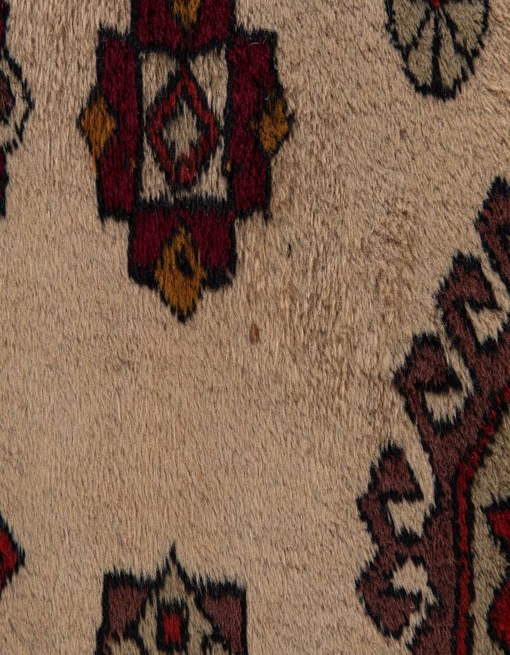 Detail image of  8' 5 x 10' 4  Hand Knotted Heriz Wool Rug