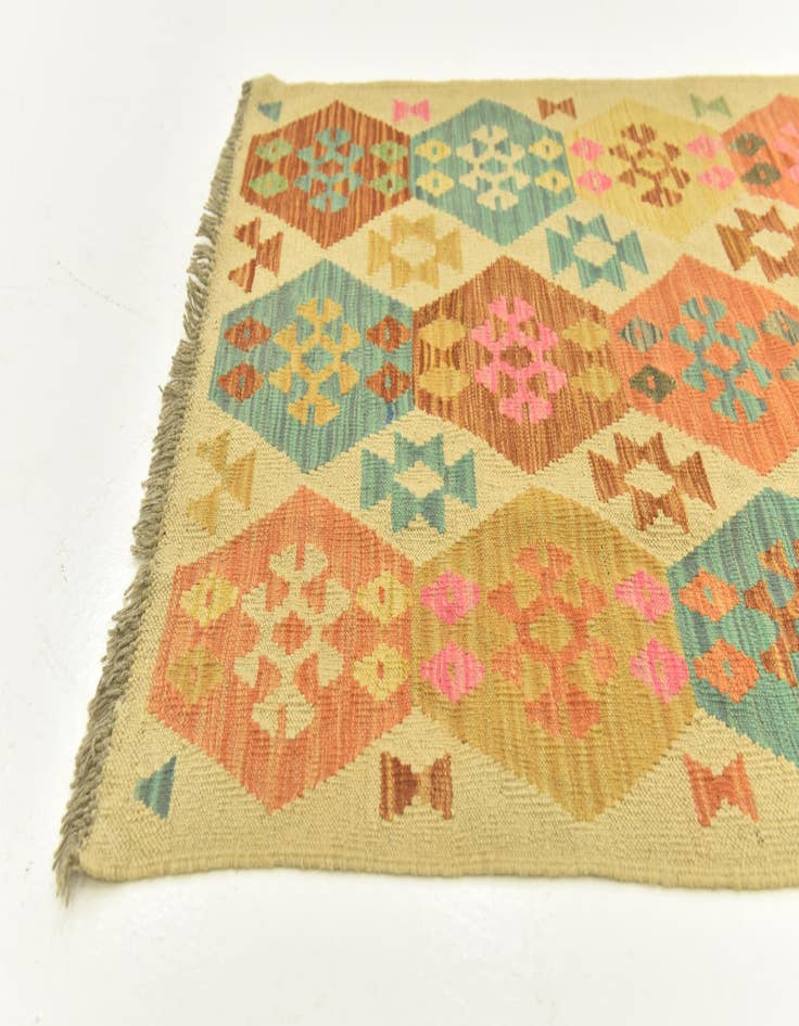 Detail image of  3' 2 x 5' 3  Hand Woven Kilim Maymana Wool Rug