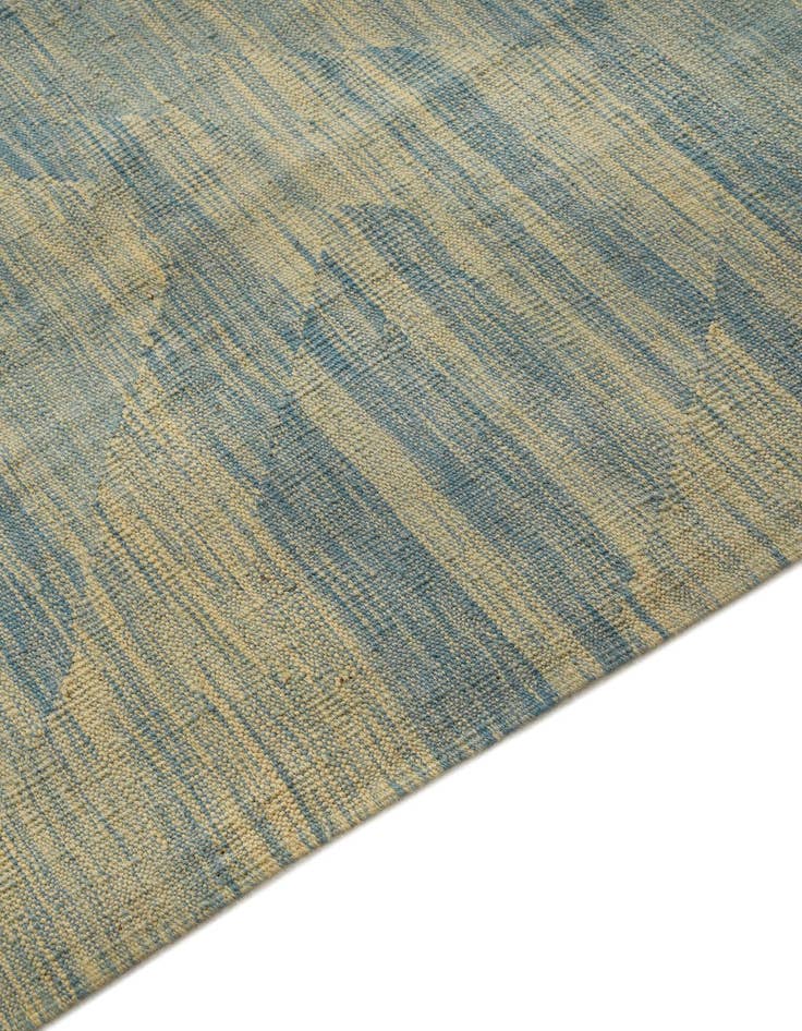 Detail image of  4' 10 x 6' 7  Hand Woven Kilim Modern Wool Rug