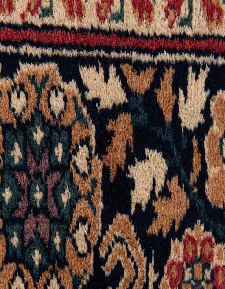 Detail image of  3' x 5' 5  Hand Knotted Lahour Wool Rug